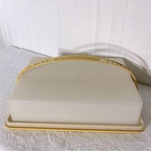Vintage Tupperware Harvest Gold Cake Taker Cake Keeper Grannycore Nostalgia
